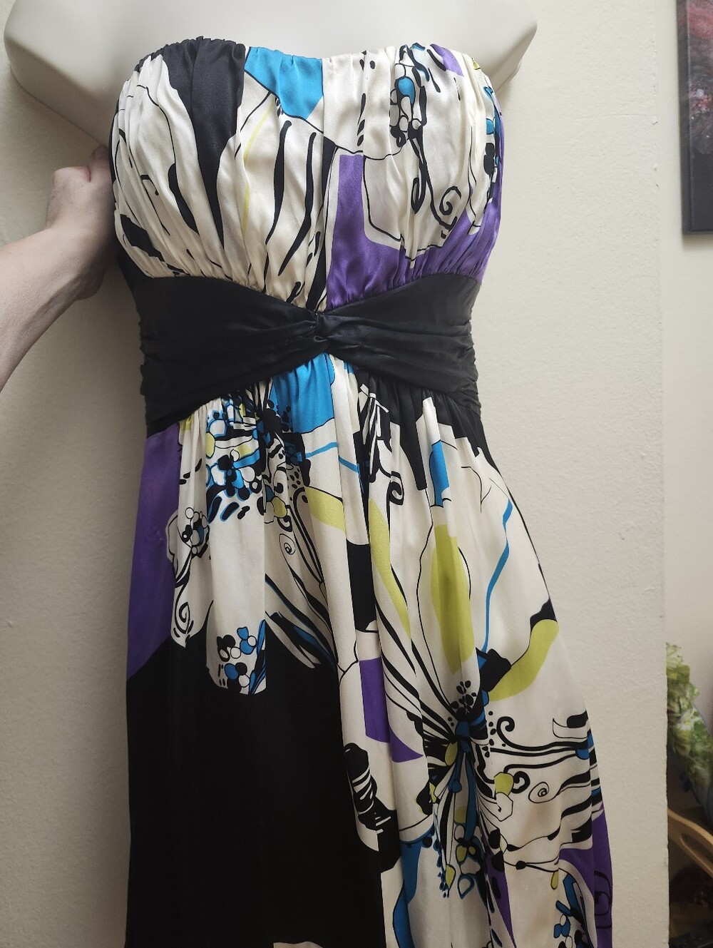 BEBE Strapless Floral Bubble-Hem Dress in Black, Cream & Purple.